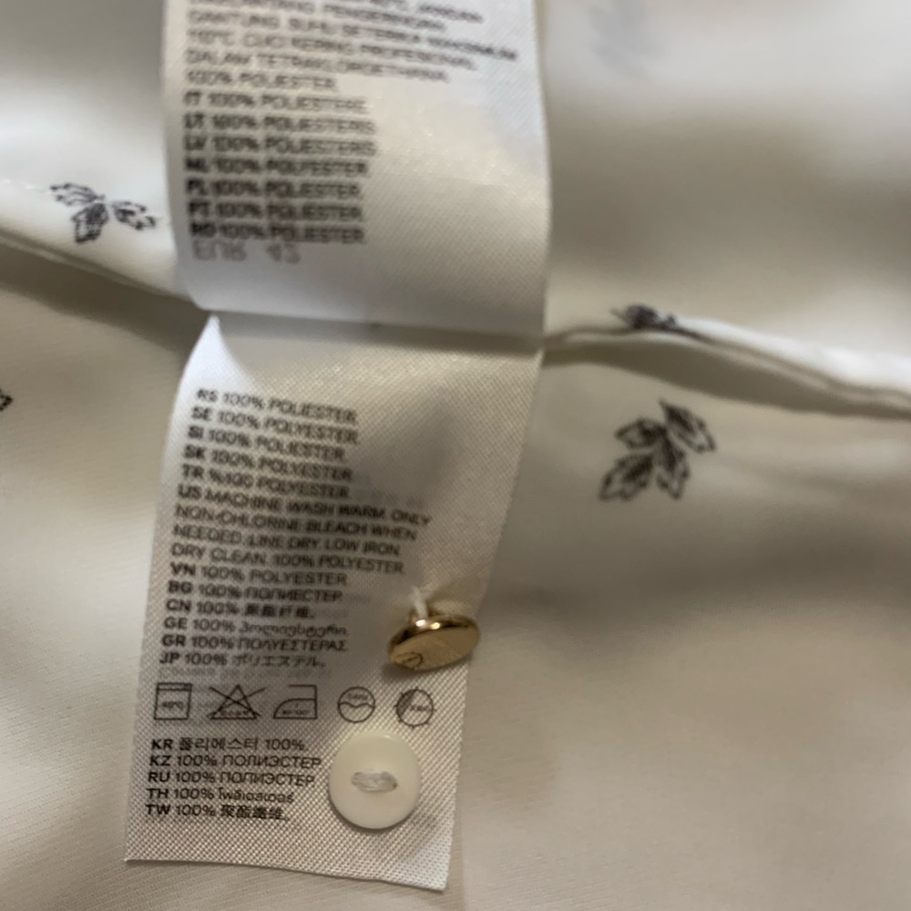 H&M black and white Floral button down shirt - Picture 7 of 10